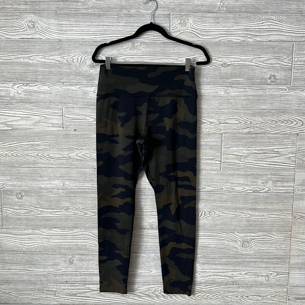 Victoria’s Secret PINK ultimate leggings camouflage print full length large